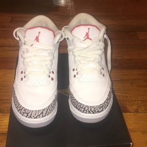 Air Jordan 3s